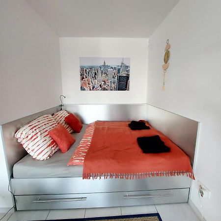Tower Apartment With Private Terrace Next To Uno Wien Exterior foto