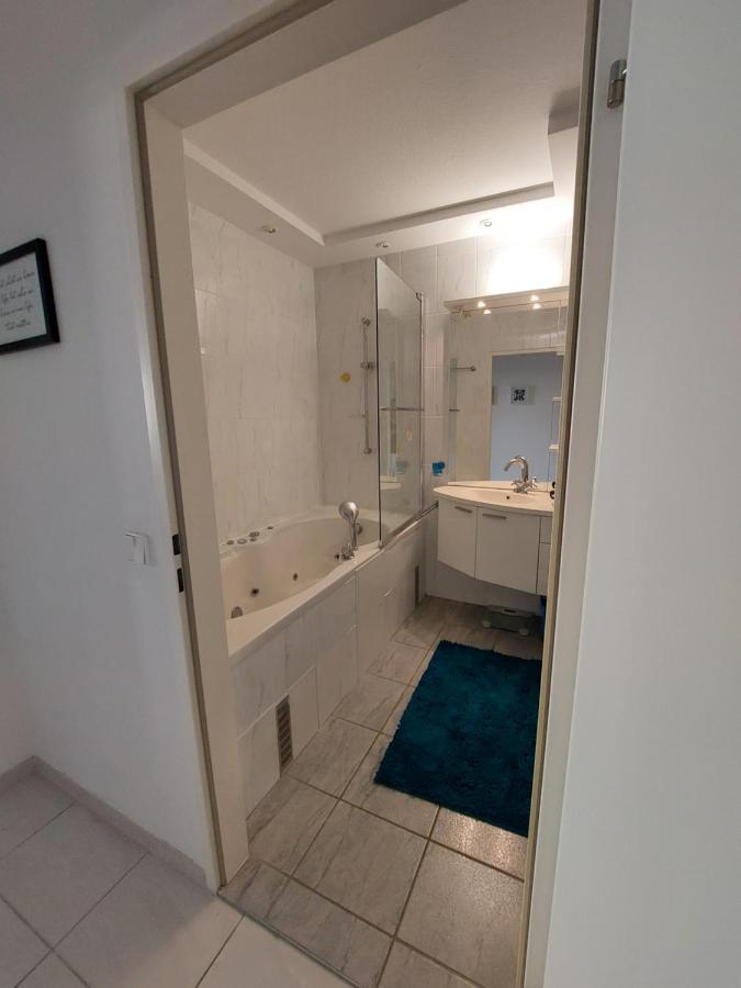 Tower Apartment With Private Terrace Next To Uno Wien Exterior foto