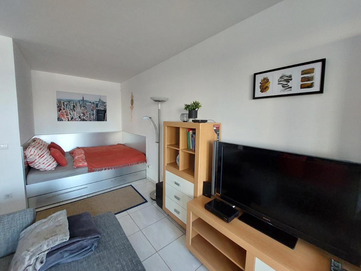 Tower Apartment With Private Terrace Next To Uno Wien Exterior foto