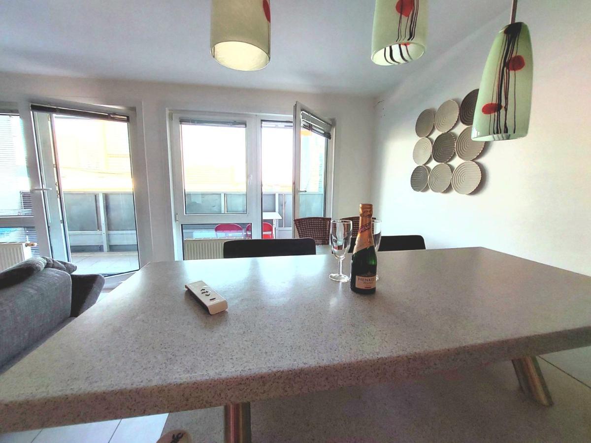 Tower Apartment With Private Terrace Next To Uno Wien Exterior foto